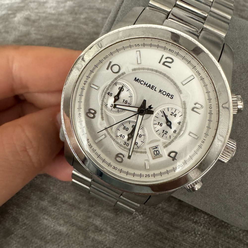 Stunning Mens Michael Kors (All stainless Watch)